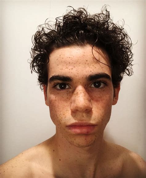 Holofote | Cameron Boyce, estrela da Disney, morre aos 20 anos