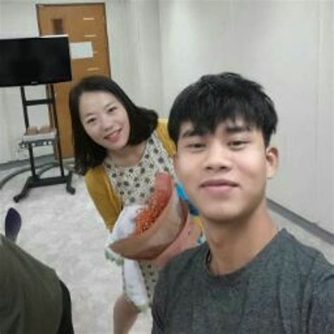 stream phan canh  listen  songs albums playlists