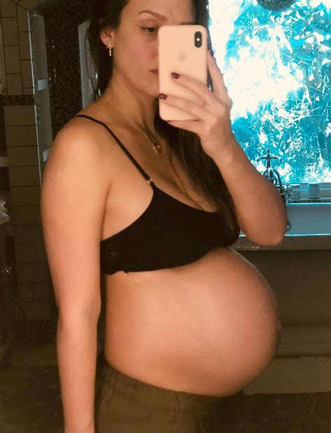 Jessica Alba Pregnant Selfie : r/PregCelebs