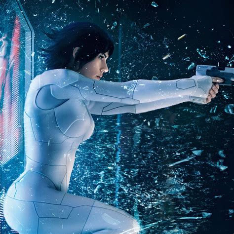Scarlett Johansson Explains Why She Agreed To Do Nudity On Film | GIANT
