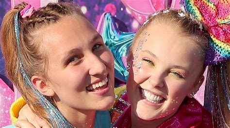 The Real Reason Jojo Siwa And Her Girlfriend Kylie Prew Celebrate 4 ...