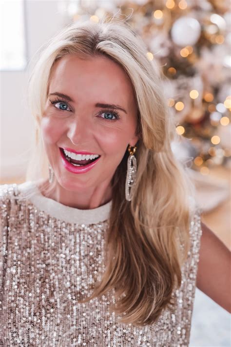 What To Wear For A Holiday Work Party - 10 Chic Outfits