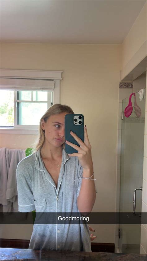 KYLA DODDS – Instagram Photos 09/30/2025 – HawtCelebs