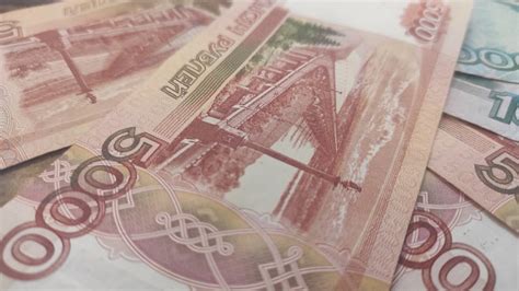 Средние зарплаты врачей в Петербурге превысили 150 тысяч рублей
