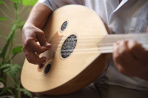 The craftsmen and musicians preserving an ancient Middle Eastern ...
