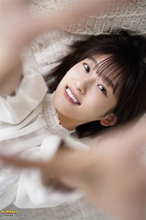 ”いのりちゃん”こと櫻坂46・井上梨名がフレッシュで輝くかわいさを発揮!! | グラビア特集 | ヤンマガWeb