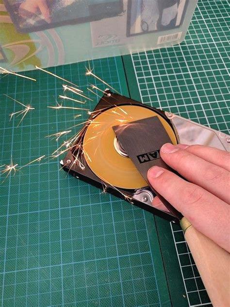 Шлифовальная машинка из HDD с регулировкой оборотов своими руками