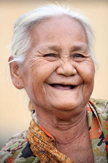 Kumpulan Cerita Inspiratif Dan Motivasi: NASEHAT NENEK YANG BIJAK