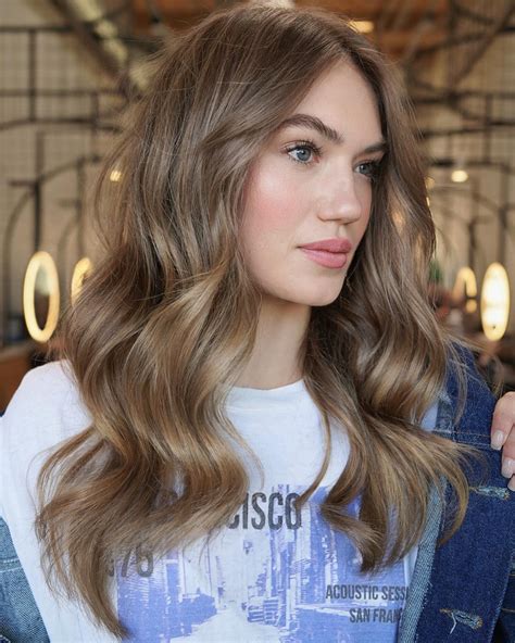 19 Timeless Dark Blonde Hair Ideas for any Length and Texture | Dark