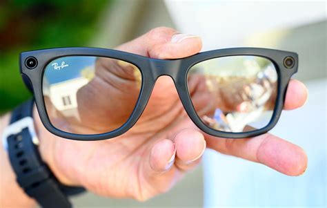 Meta’s Ray-Ban Smart Glasses Used To Dox Strangers In Public, Thanks To ...