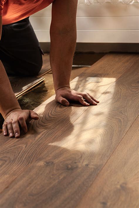 how to become a flooring installer