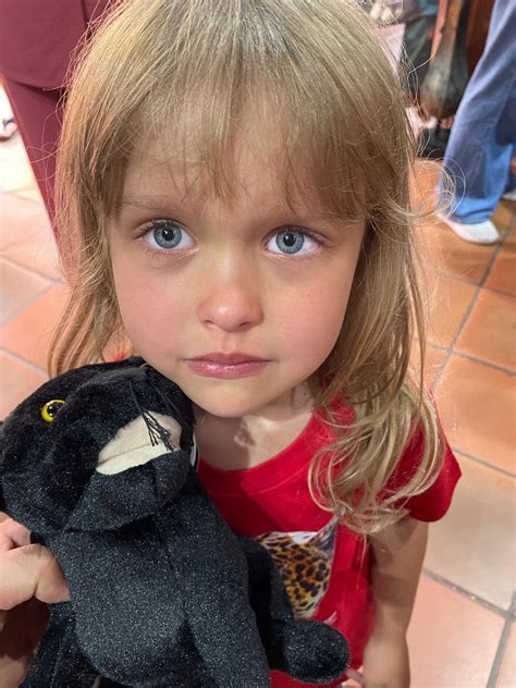 Монстрология 👹👧🏼🧒🏼👦🏼 Нам очень нужна Няня и домработница, которая умеет ...