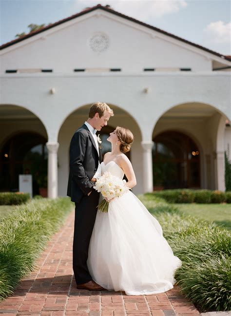 A Classic, Romantic Wedding at a Country Club in St. Louis, Missouri
