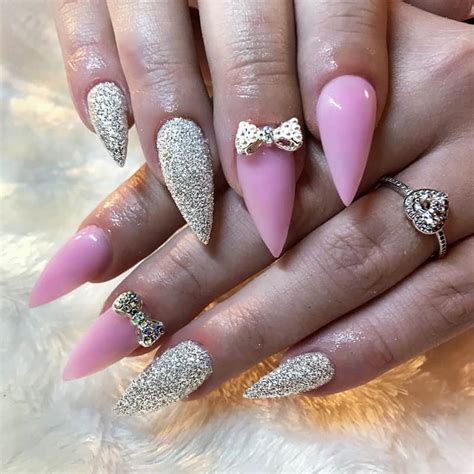 Nails With Bows And Diamonds