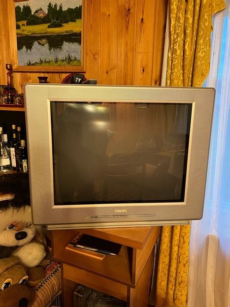 Отдам телевизор Philips даром. В рабочем состоянии. Подключается к ...