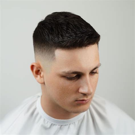 The Ultimate Collection of 999+ Hair Cutting Images for Men in Stunning ...