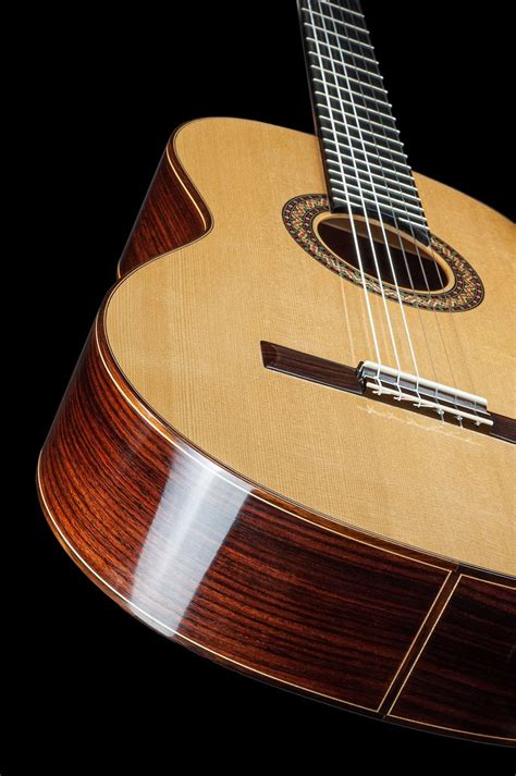 Pablo Prado classical guitar (2017) - sound sample