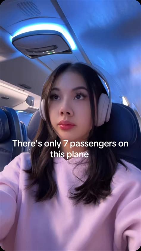 Victoriaaa | btw I’m live on TikTok everyday @ viptoria.live 💖 if you