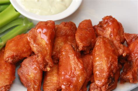 Anchor Bar Starts Serving Wings in Manhattan Thursday - Eater NY
