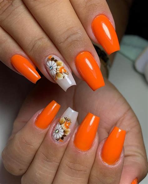Decoração De Unha Laranja - 50 fotos de unhas laranja para apostar nesta cor vibrante - Foto 68