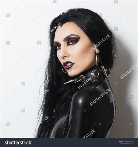 Beautiful Dominant Brunette Vamp Fetish Goth Stockfoto 646899796