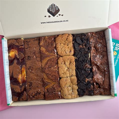 Mega naked brownie – THE SUGAR DEALER