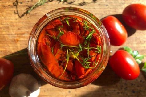 20 самых вкусных закусок из помидоров на зиму