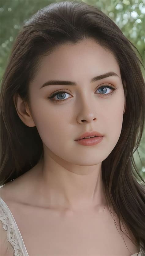 Pin de Elisabeth Lackgren en Portrait | Ojos azules mujer, Chicas de ...