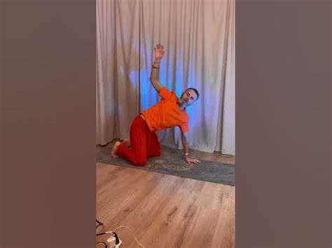 Упражнения в позе кошки для вашего позвоночника 1 - YouTube