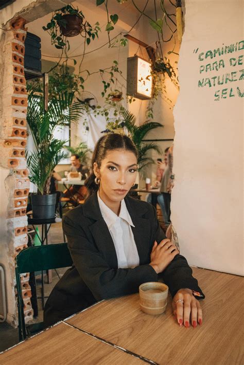 Kristi+Noem+Bathing+Suit Photos, Download The BEST Free Kristi+Noem