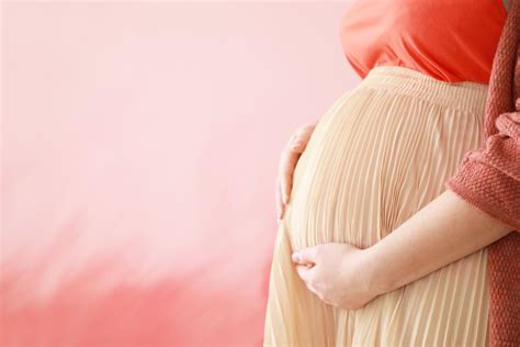 arti mimpi hamil muda padahal belum menikah menurut islam 11