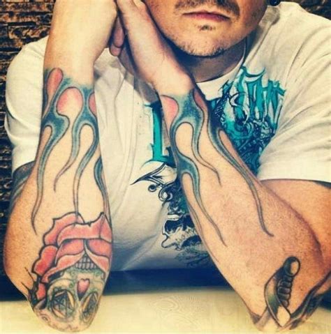 Chester Bennington Chester Bennington Tattoo, Charles Bennington, Flame ...