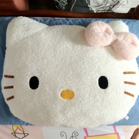 Hello kitty cushion | Hello kitty pillow, Craft fairs, Crafts