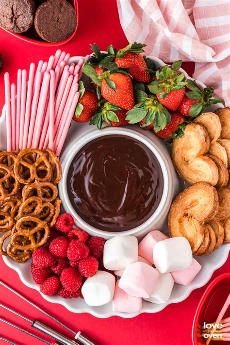 Chocolate Fondue Recipe (Quick and Easy!) • Love From The Oven