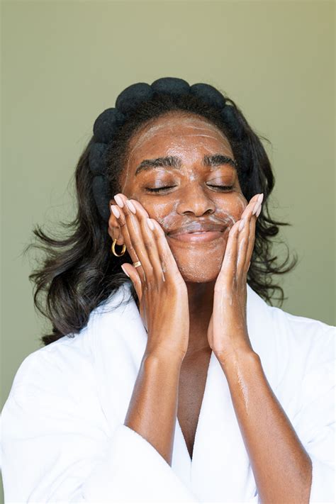 How to Remove Built-Up Dirt From Skin in 5 Easy Ways • Skin Pharm