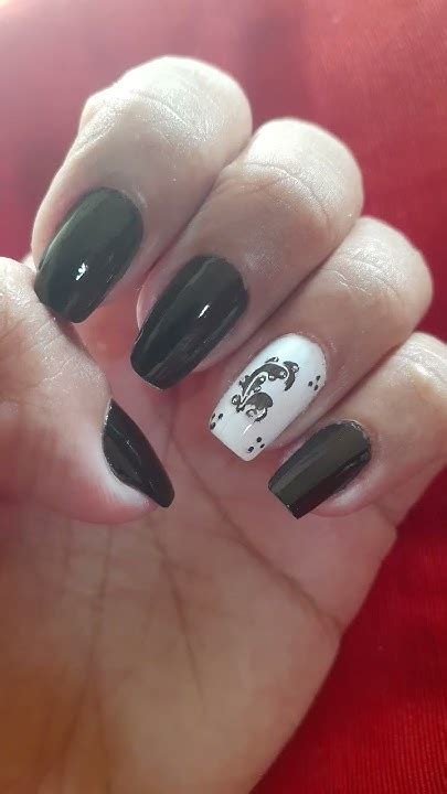 Esmaltação Preto E Branco - Esmaltação preto e branco 😍 desenho feito com carimbo 💅 - YouTube