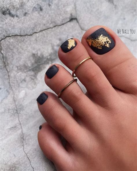 Педикюр♟️Дизайны ногтей♟️Слюда на ногтях | Simple toe nails, Stylish ...