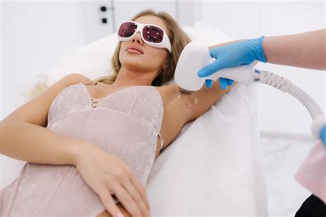 Managing Ingrown Hairs Post-Laser Removal