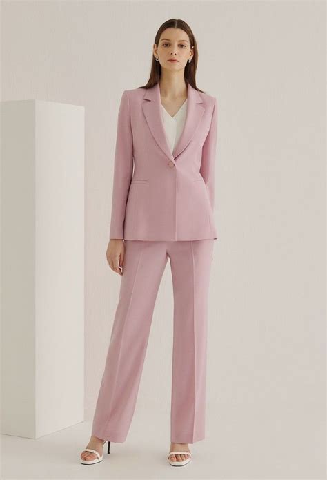 Pin by Eva Sľúková on Odevy | Pantsuits for women, Trousers women ...