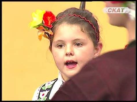 ФГ от с. Тръстиково - ''Вила е мома Лазаре'' - YouTube