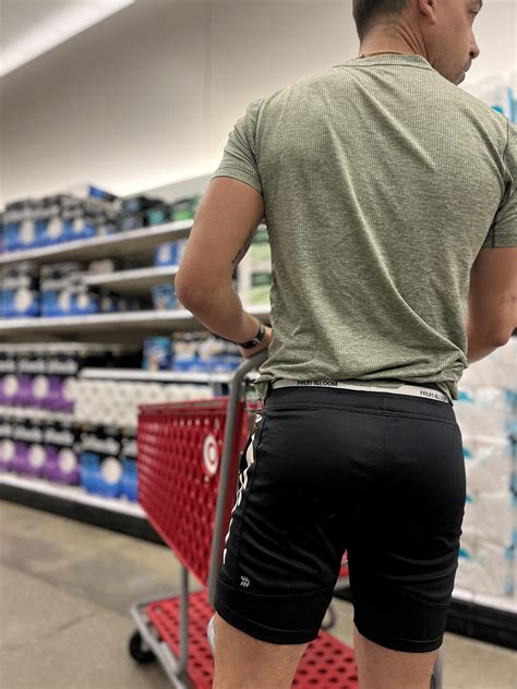 Exposed FTL tighty whities waistband in public 🙈 : r/tightywhities