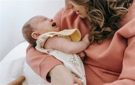 Recognizing the Signs of Autism in Newborn - Golden Care Therapy