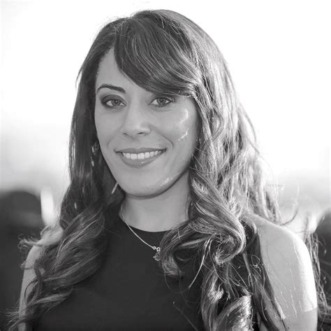 Flexing: At What Body Fat Percentage Do Muscles Show? | DEXA Scan Near