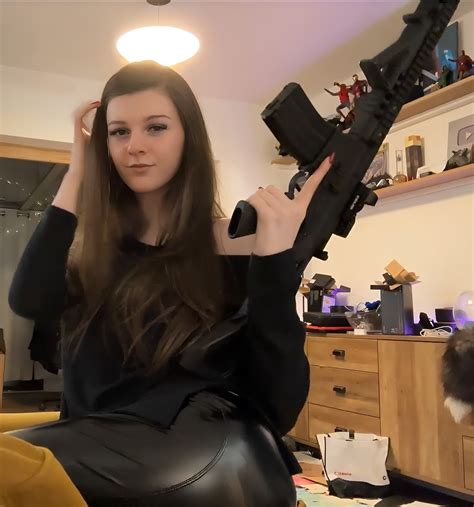 Finn With Gun : r/F1NN5TER