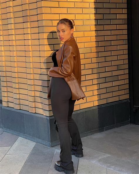 Violetta Bert biography, 20 Photos, Age, Height, Real Name, Instagram