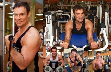 Юморист Ефим Шифрин продемонстрировал свое накаченное тело (5 фото)