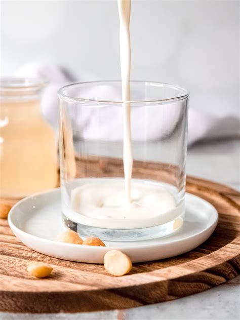 White Chocolate Macadamia Cream Cold Brew (Starbucks Copycat)