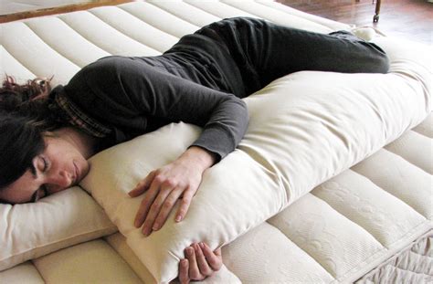 Full_Body_Pillow_1 | YAM MAGAZINE