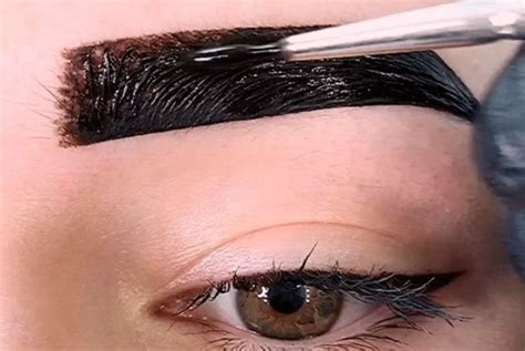 Como Clarear Henna Da Sobrancelha - Como Tirar Henna Da Sobrancelha? 5 Dicas Que Vão Salvar O Dia