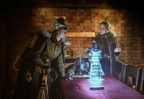 Amberley Vail and Regina Kasteen cosplay : r/Warhammer40k